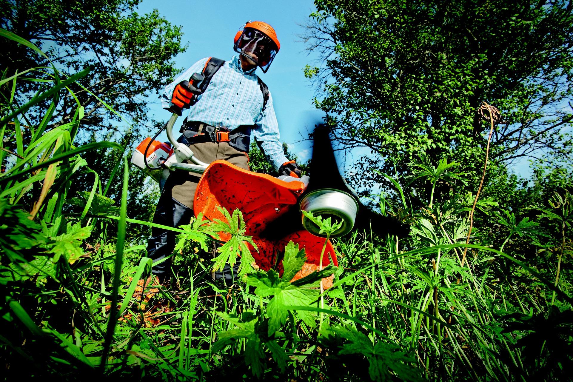 オススメ】草刈り道具｜楽で効率的に草刈りができるアイテム一覧 | UMM 農業とつながる情報メディア