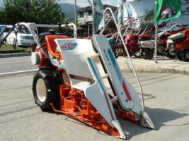 クボタ バインダー 写真