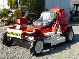 佐藤製作所 乗用モア（草刈機） 写真