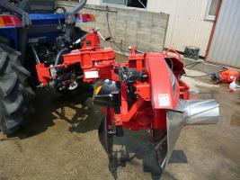 松山（ニプロ） 畦塗機 写真