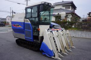 クボタ コンバイン 写真