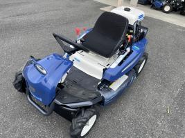 オーレック 乗用草刈機 写真