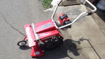 フジイ 草刈機 写真