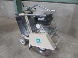 明和製作所 コンクリートカッター 写真