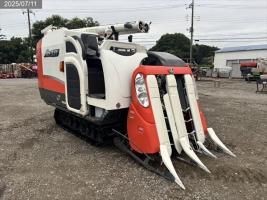 クボタ コンバイン 写真