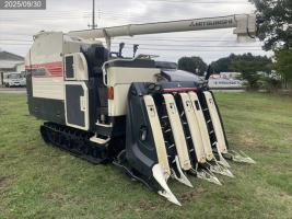 ミツビシ コンバイン 写真