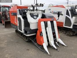 クボタ コンバイン 写真