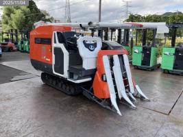 クボタ コンバイン 写真