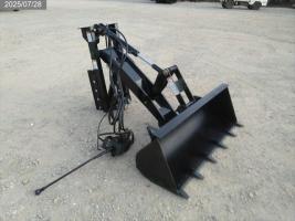 クボタ ミニグレイタスローダー 写真