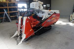 ヤンマー コンバイン 写真