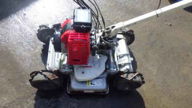 イセキ 畦草刈機 写真