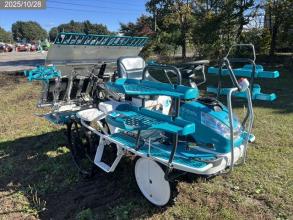 クボタ 田植機 写真