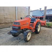 クボタ トラクター 写真