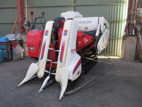 ヤンマー コンバイン 写真