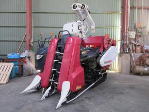 ヤンマー コンバイン 写真