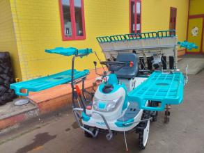 クボタ 田植機 写真