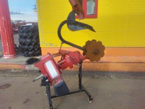 富士トレーラー 溝堀機 写真