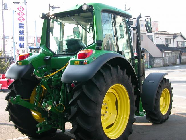 トラクター ＪＤ-6120ＰＣＦ 写真２