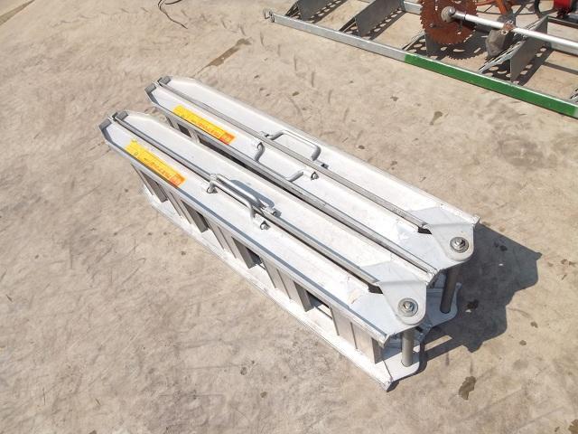 アルミブリッジ NSBW-240-30-0.8 写真２