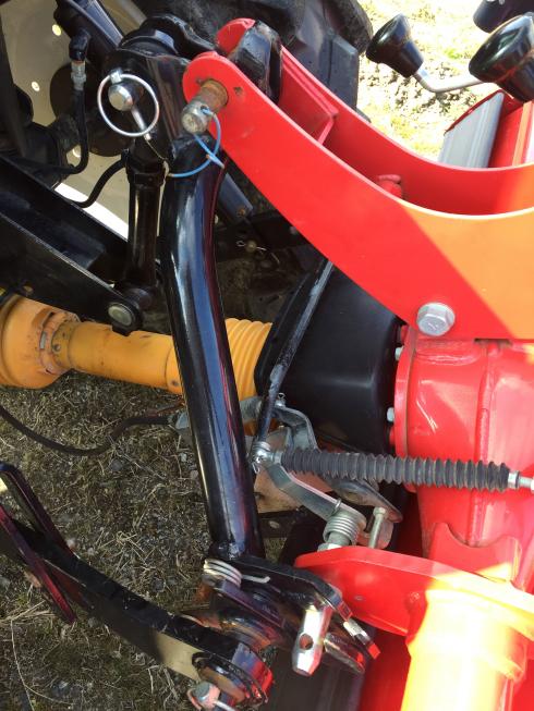 トラクター EG228 28馬力 写真４