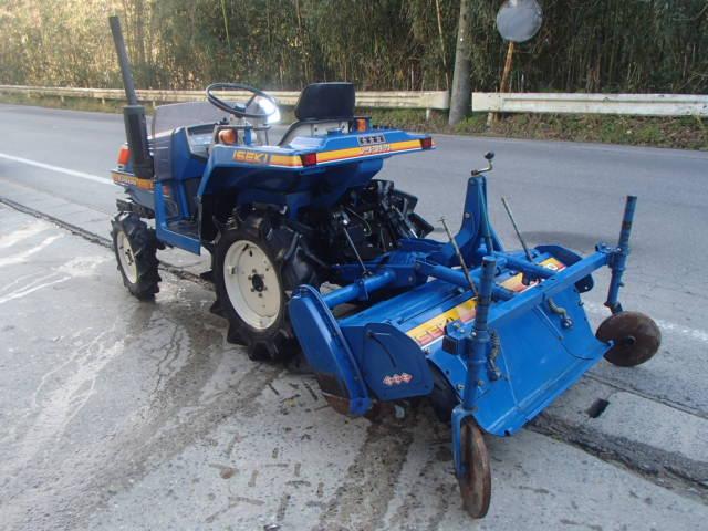 トラクター  TU140   写真２