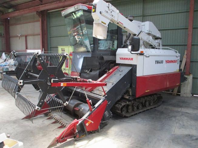 普通型コンバイン YH400 写真３