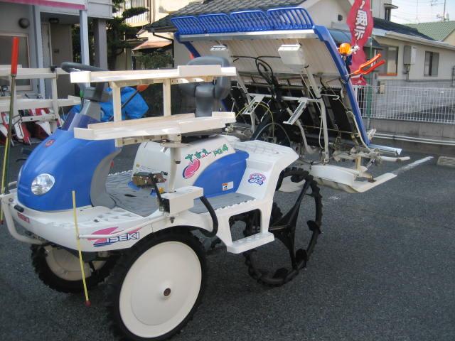 田植機 PQ4 DUH  写真３