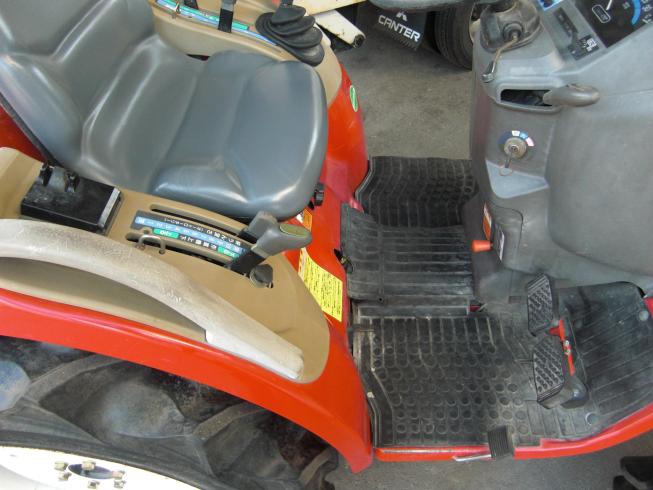 トラクター AF120VPUS4ME(20馬力) 写真６