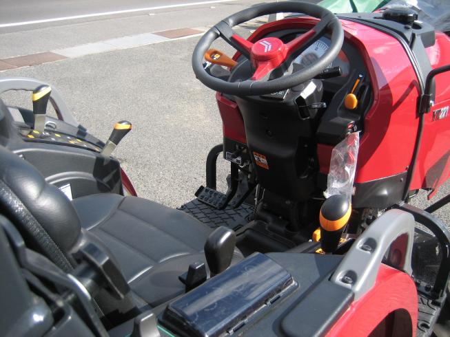 トラクター YT221XUKS4 写真８