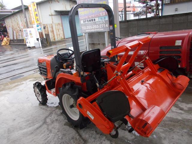 トラクター GB130BMA 写真３