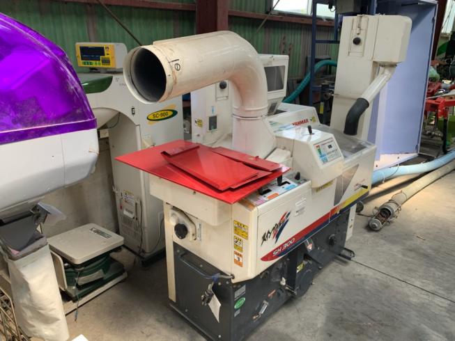 籾摺り機 SH300A 写真３
