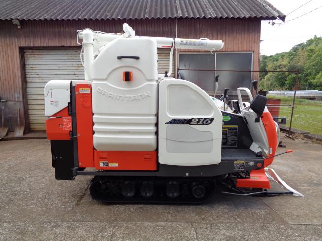 コンバイン ARN216GLW 写真４