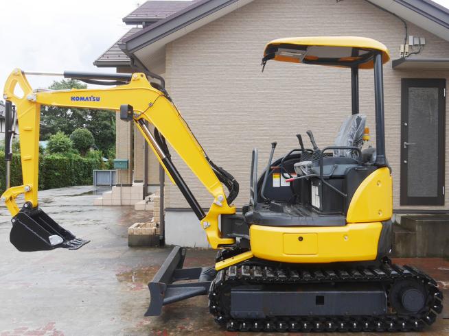 バックホー PC27MR-3 写真２