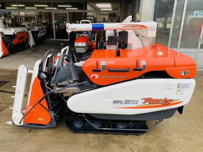 コンバイン ER211W 写真３