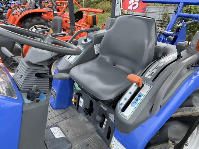 トラクター TH25B 写真２