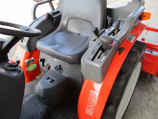 トラクター GB20-BSMA 写真４