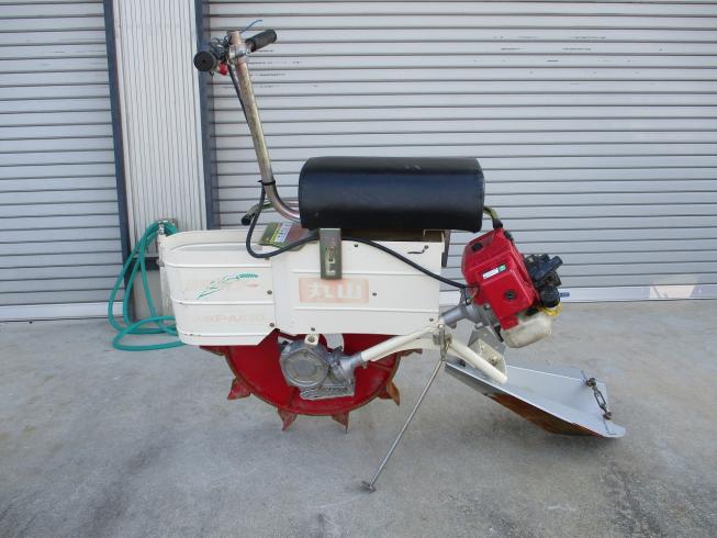 乗用溝切り機 MKF-A430  写真２