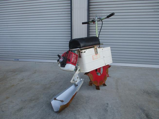 乗用溝切り機 MKF-A430  写真４