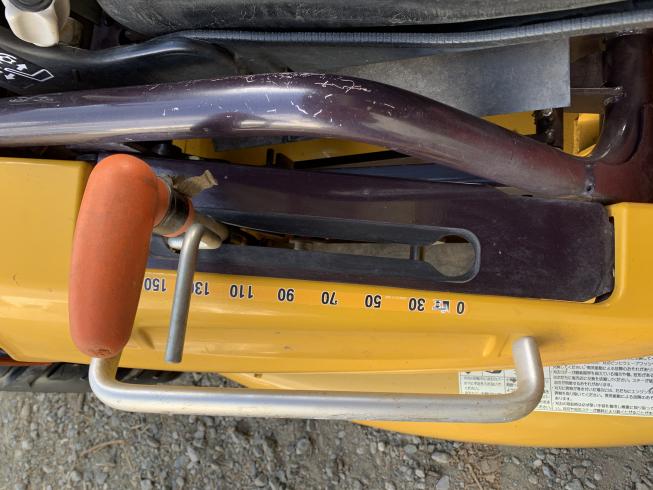 草刈機 CMX2402 写真３