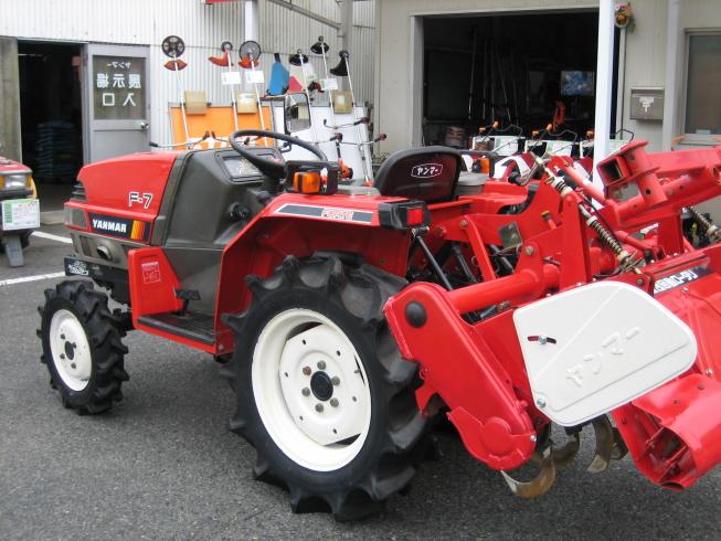 トラクター F-7DAS3 写真４