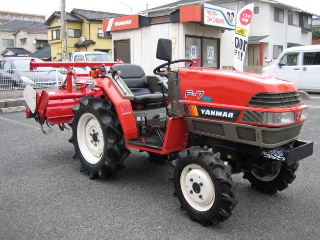 トラクター F-7DAS3 写真２