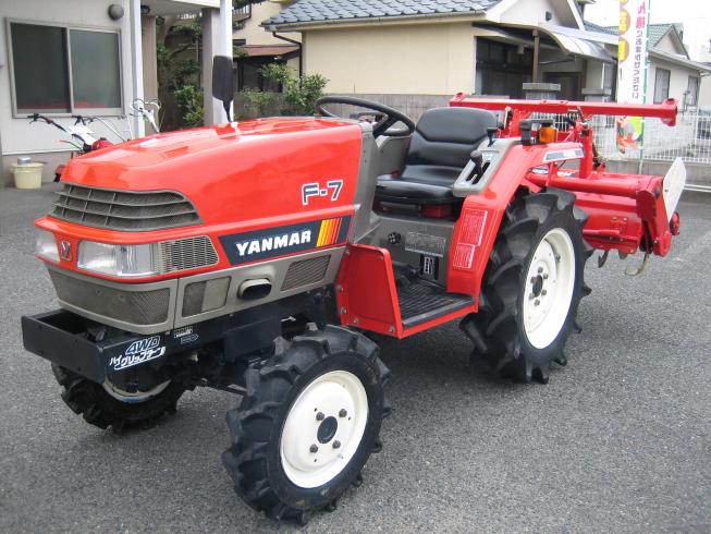 トラクター F-7DAS3 写真３