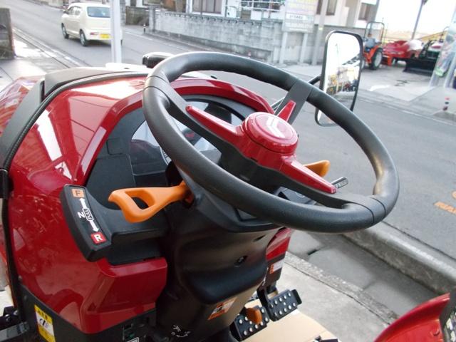 トラクター YT221XUKS5 写真２