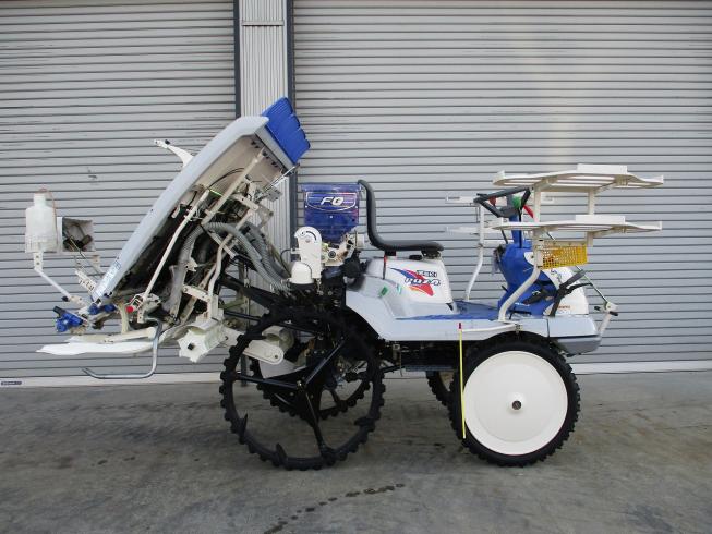 田植機 PQZ4-DULF 写真２