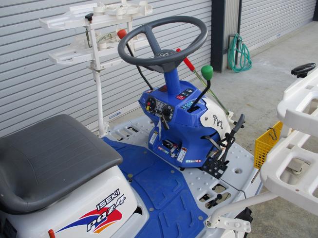 田植機 PQZ4-DULF 写真５