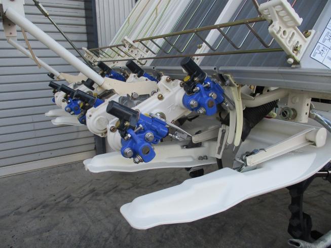 田植機 PQZ4-DULF 写真９