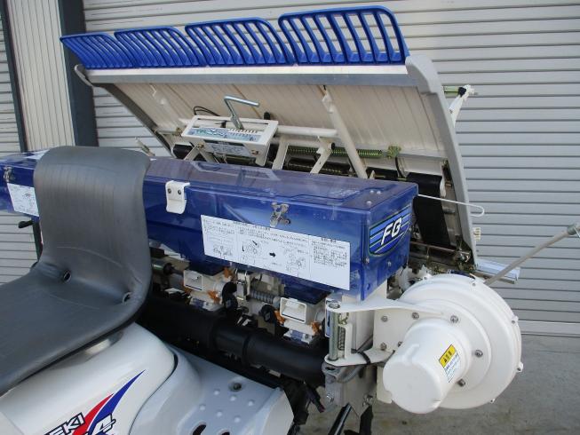 田植機 PQZ4-DULF 写真７