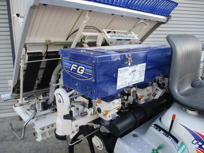 田植機 PQZ4-DULF 写真８