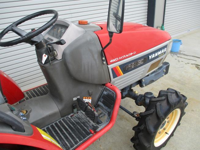 トラクター F230 写真６
