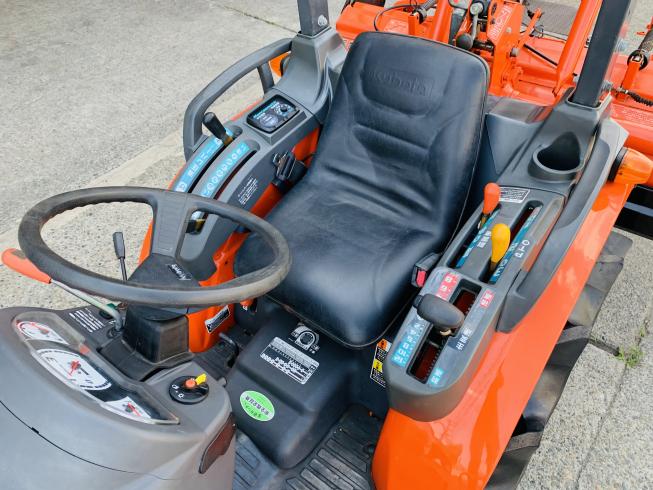 トラクター KB20F 写真７